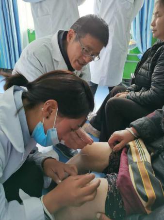 【援藏醫(yī)療】格?；ㄈ罩荆ǘ尳弦恢ㄍ裆；ㄒ煌`放(圖8)