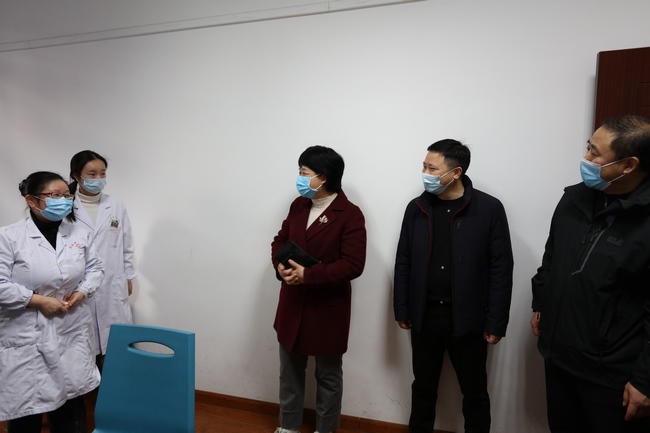 2021新春上班第一天，院領(lǐng)導(dǎo)班子慰問廣大醫(yī)護職工(圖4)