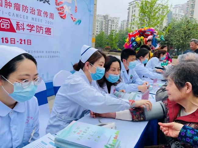 關愛生命 科學防癌——我院腫瘤科專家參加全國第27個腫瘤防治宣傳周義診活動(圖5)