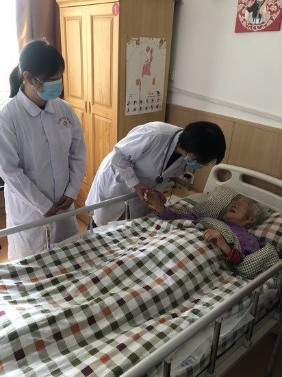 關注老年群體，健康與愛同行——我院老年醫(yī)學科走進頤樂堂老年公寓(圖7)