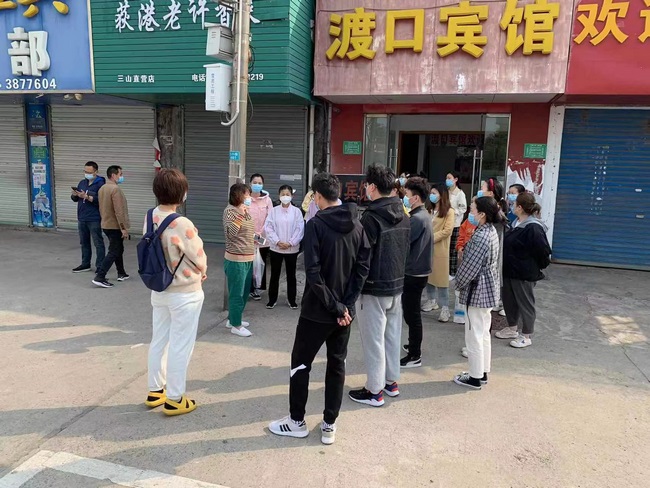 【醫(yī)心抗疫】聞令而動，沖鋒在前 ——我院核酸檢測醫(yī)療隊緊急支援核酸采樣工作(圖2)