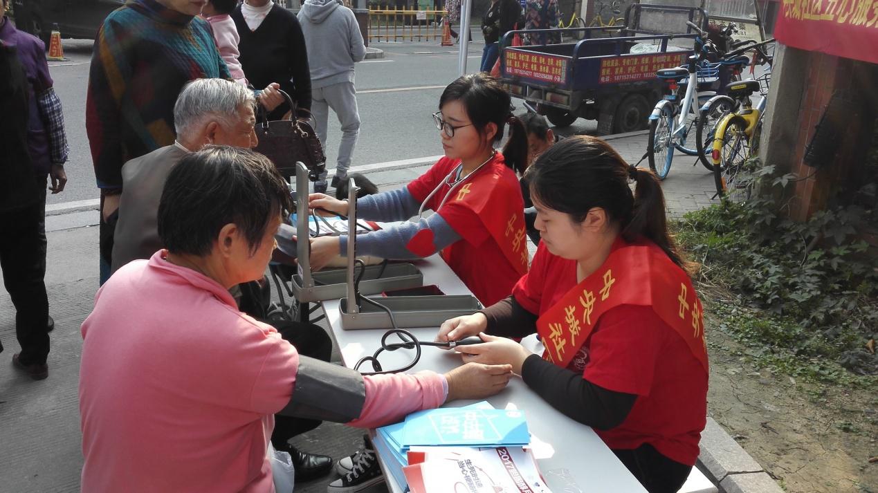 預防卒中，你我同行—蕪湖市中醫(yī)醫(yī)院腦病科舉行第12個世界卒中日健康義診活動(圖5)