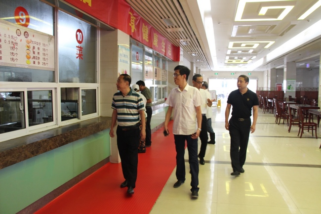 安全意識(shí)在心中 安全生產(chǎn)在手中——總務(wù)處開展節(jié)前安全生產(chǎn)大排查(圖3)