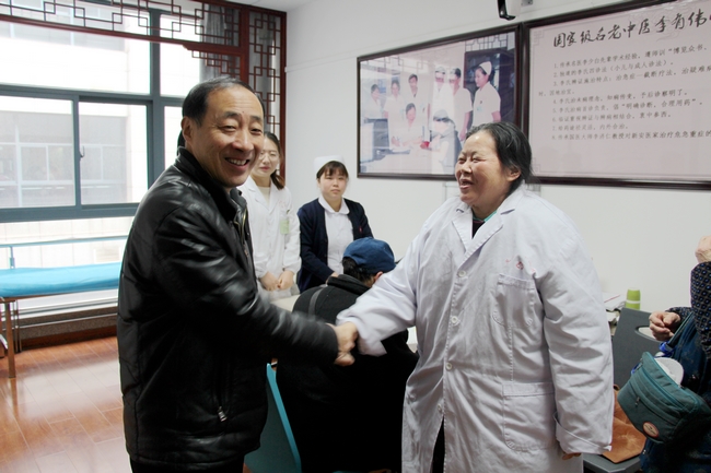 新春伊始，院領(lǐng)導(dǎo)班子慰問(wèn)一線醫(yī)護(hù)職工(圖8)