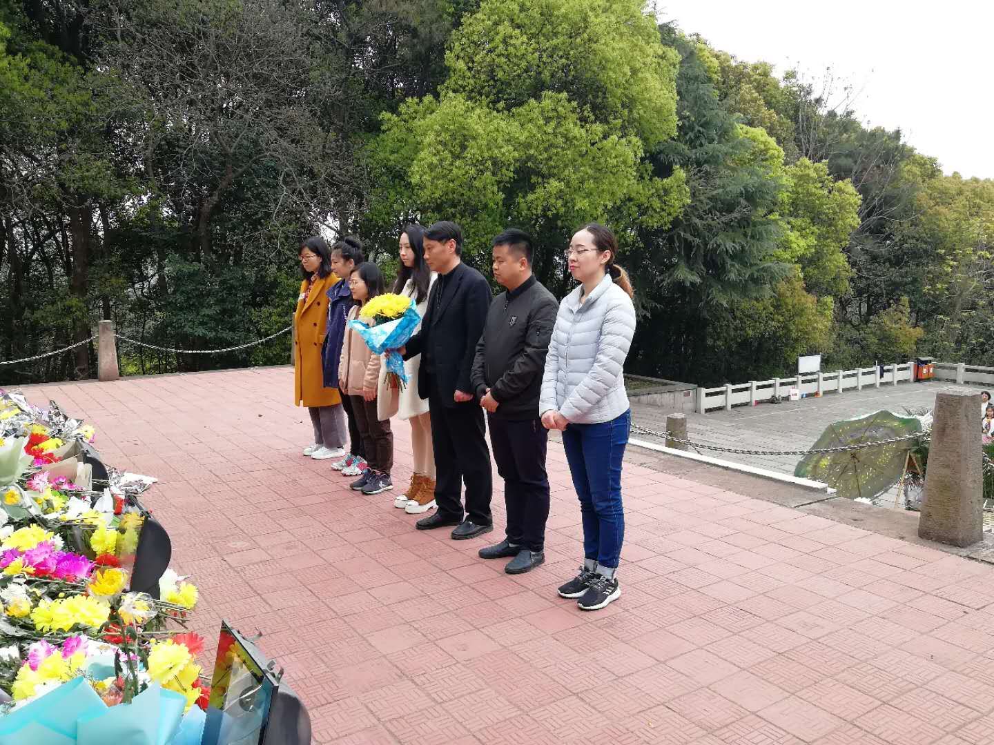 清明時節(jié)祭英烈——制劑支部組織愛國主義主題當日活動(圖2)