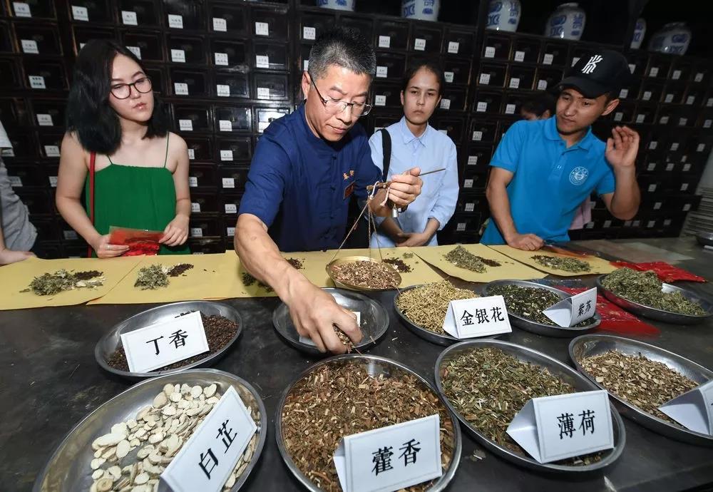 讓中華瑰寶為呵護(hù)人類健康再放異彩！我國(guó)中醫(yī)藥傳承創(chuàng)新發(fā)展邁進(jìn)新時(shí)代(圖4)