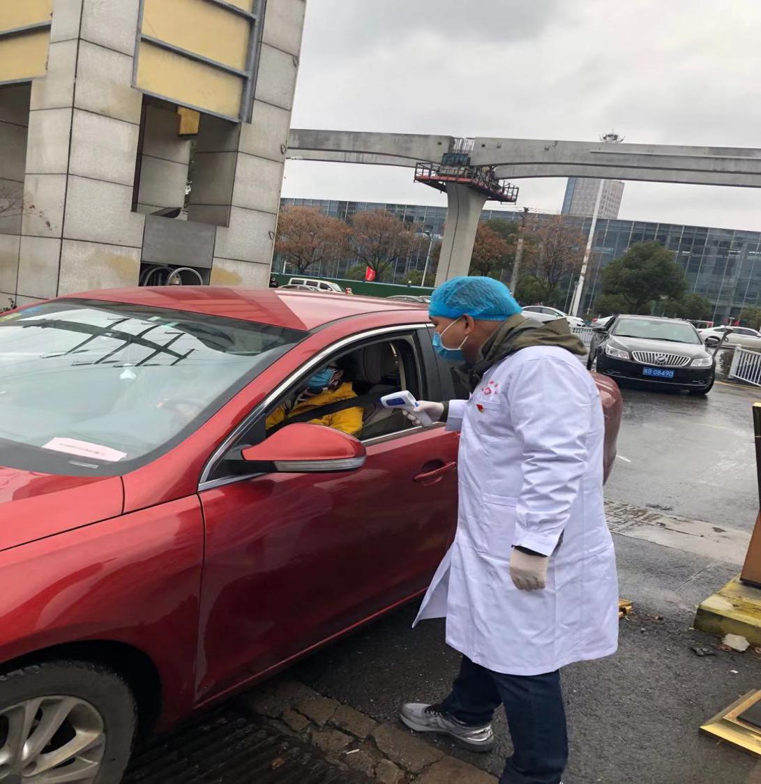 【讓黨旗在防控一線高高飄揚(yáng)】疫情防控，黨員志愿者在行動(dòng)！(圖5)