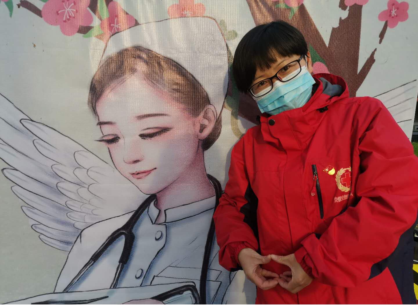 有一種愛在疫情中滲透——市中醫(yī)院周世紅運用“心理術”在一線戰(zhàn)疫記(圖1)