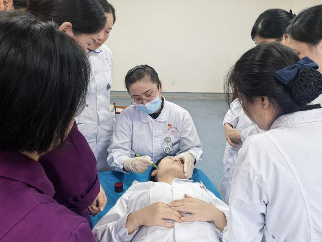 我院順利完成安徽省首屆中醫(yī)專科護(hù)士臨床實踐培訓(xùn)(圖4)