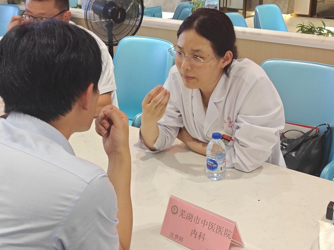 德馨于行 技精于勤｜我院開展醫(yī)師節(jié)大型義診活動(dòng)走進(jìn)企業(yè)送健康(圖9)