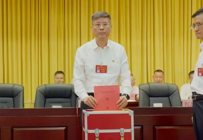 陳書記 (Copy).jpg